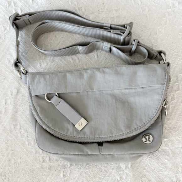 Lululemon Silver Gray Belt Bag Adjustable Strap All Night Festival Bag Micro - Picture 3 of 8